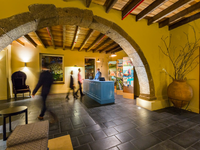 hotel-castanheiro-reception-funchal-hotel-de-charme-madere